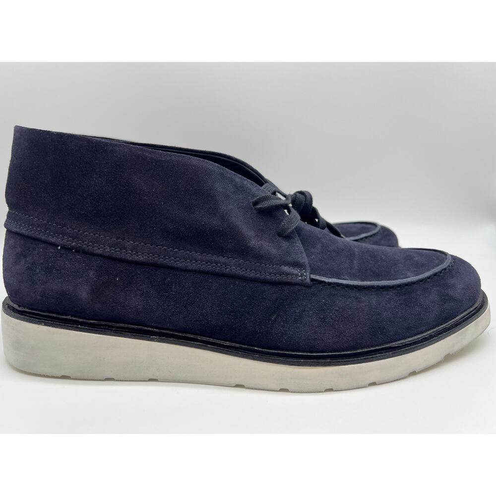 Vince Wayde Suede Chukka Boot Coastal Navy Men's Size 9.5M.